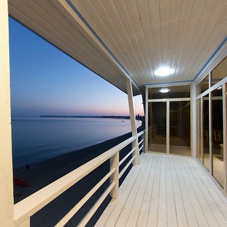 Captain Black Hotel Pizunda Bagian luar foto