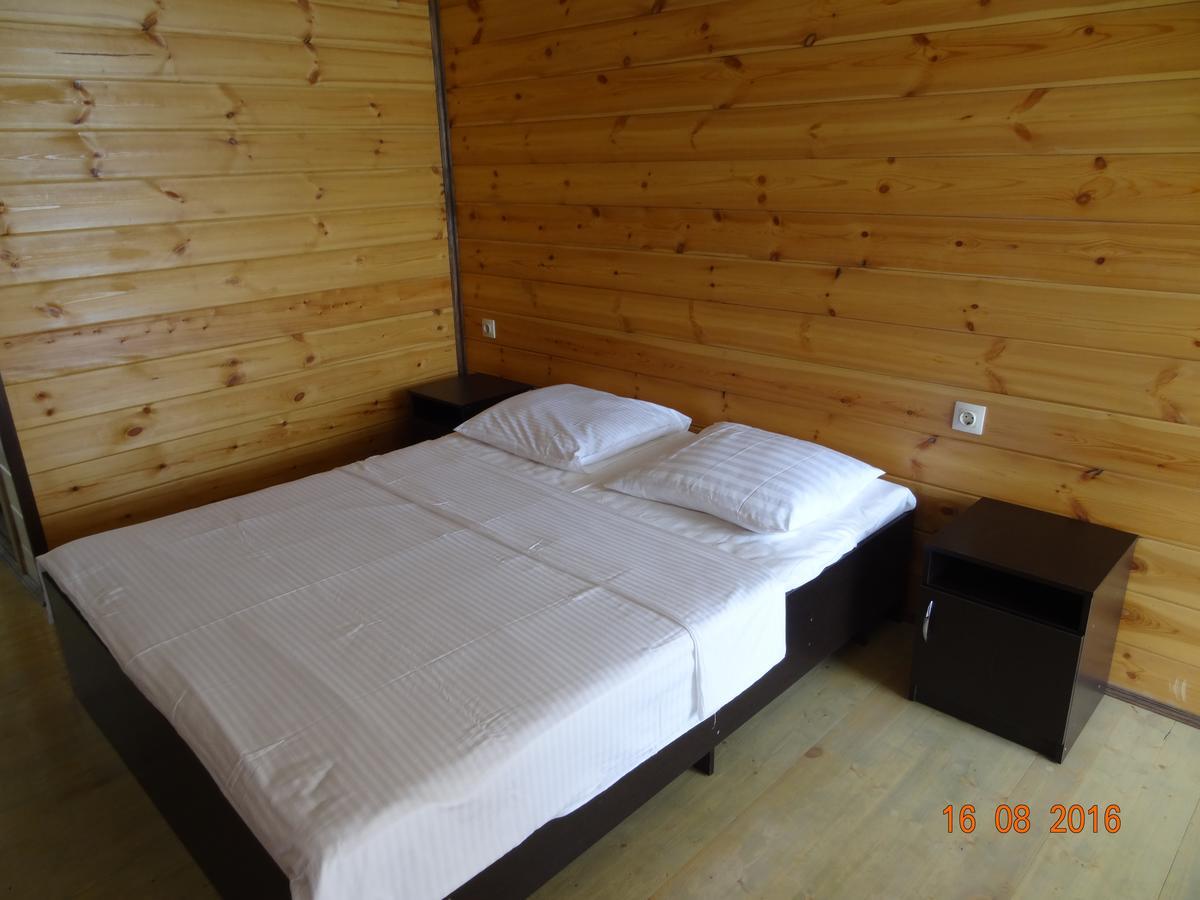 Captain Black Hotel Pizunda Bagian luar foto