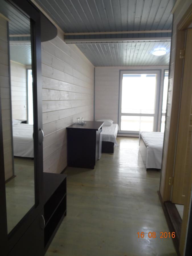 Captain Black Hotel Pizunda Bagian luar foto