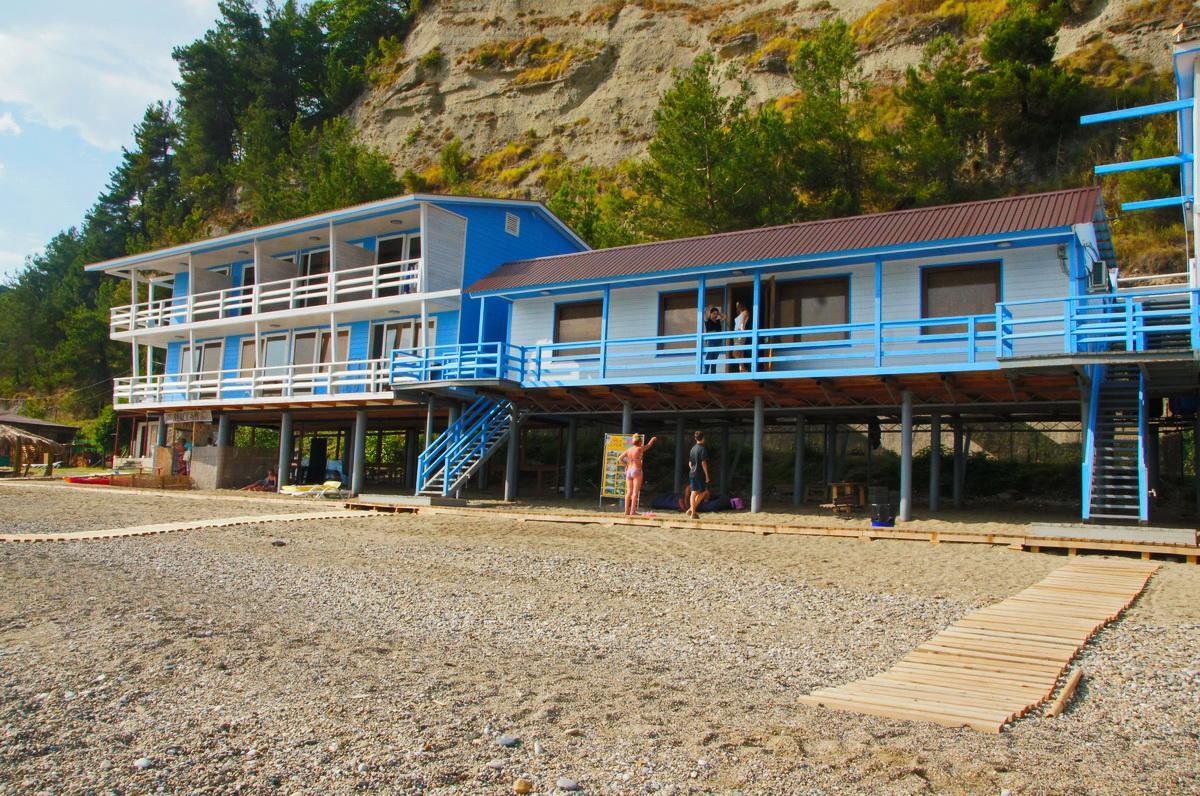 Captain Black Hotel Pizunda Bagian luar foto
