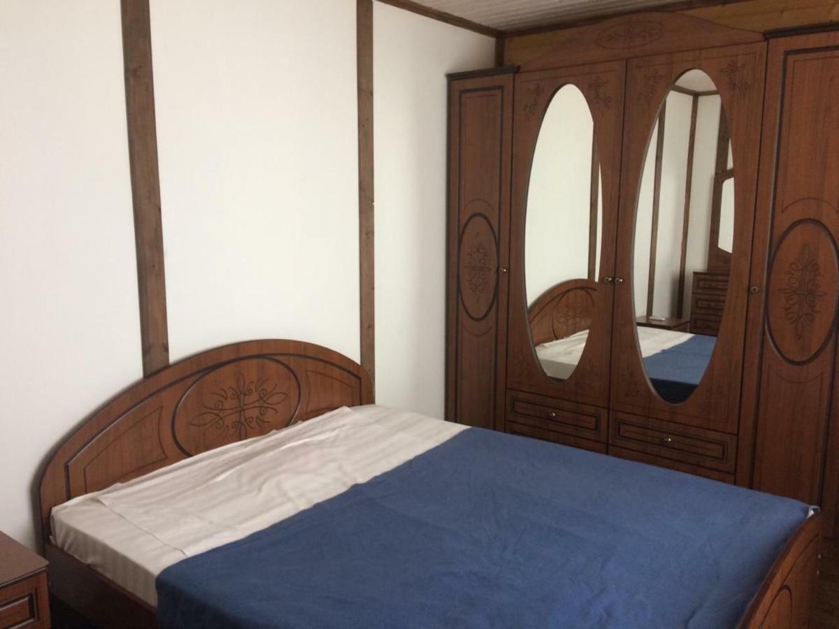 Captain Black Hotel Pizunda Bagian luar foto